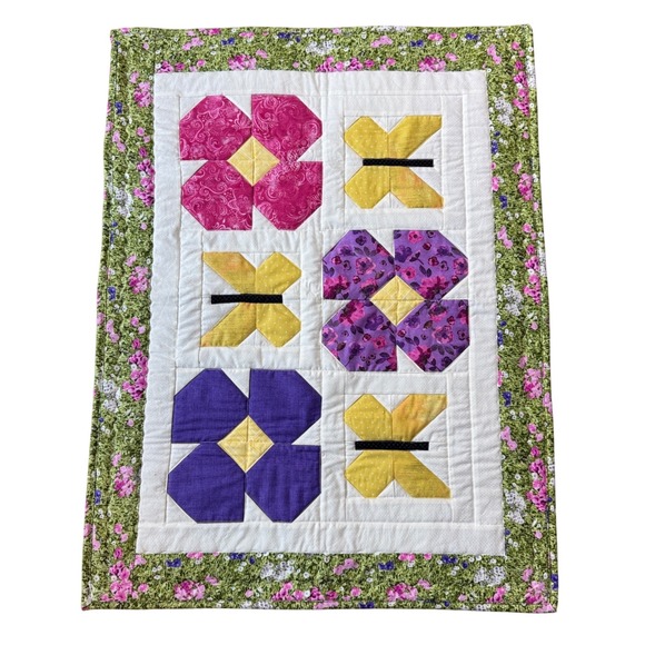 Handmade Colorful Spring Flower Butterfly Lap Quilt Baby Blanket 24‎ x 32 inches - Picture 1 of 4